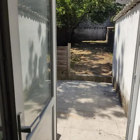 Ng Suitehome Coq Francais Roubaix Extérieur photo