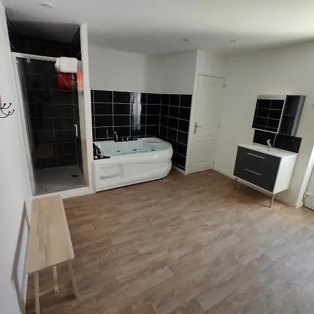 Ng Suitehome Coq Francais Roubaix Extérieur photo