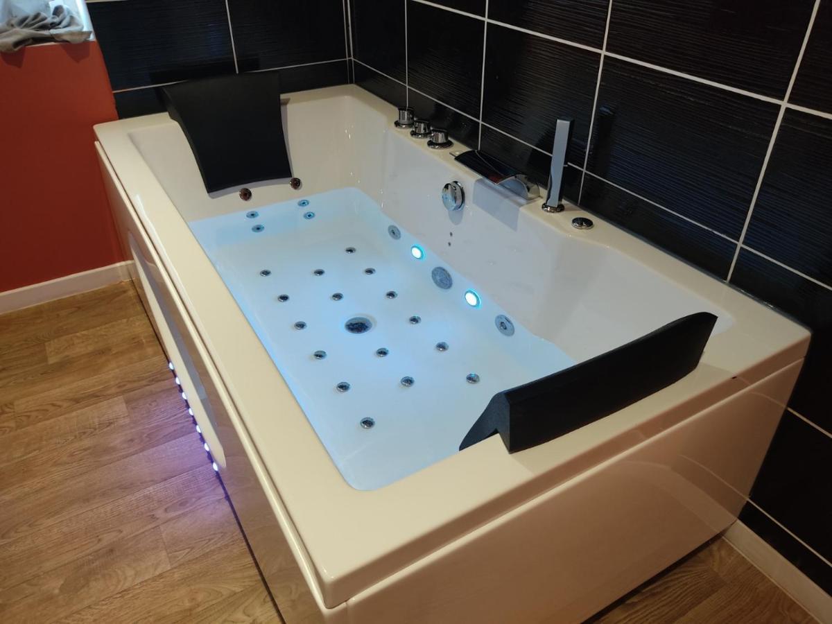Apartment Ng Suitehome - Lille I Centre I Coq Francais - Balneo - Netflix - Wifi