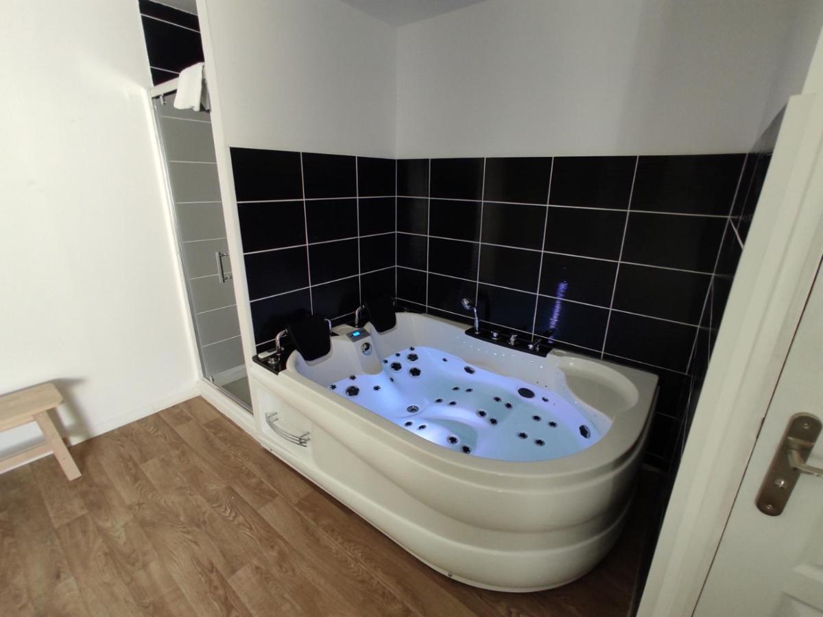 Apartment Ng Suitehome - Lille I Centre I Coq Francais - Balneo - Netflix - Wifi *